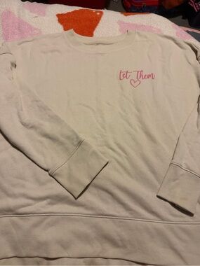 Time and Tru Cream Crewneck Sweatshirt with Pink Script